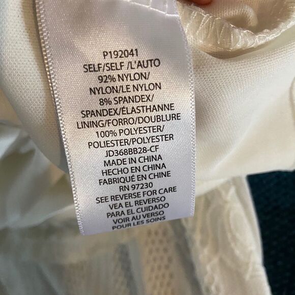 NEW LG Solid Ivory Lace V-Neck Top Blouse - Picture 11 of 16